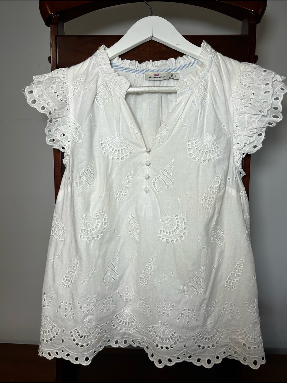 Vineyard Vines Women’s Small White Seashell Eyelet Cap-Sleeve Top Blouse Buttons